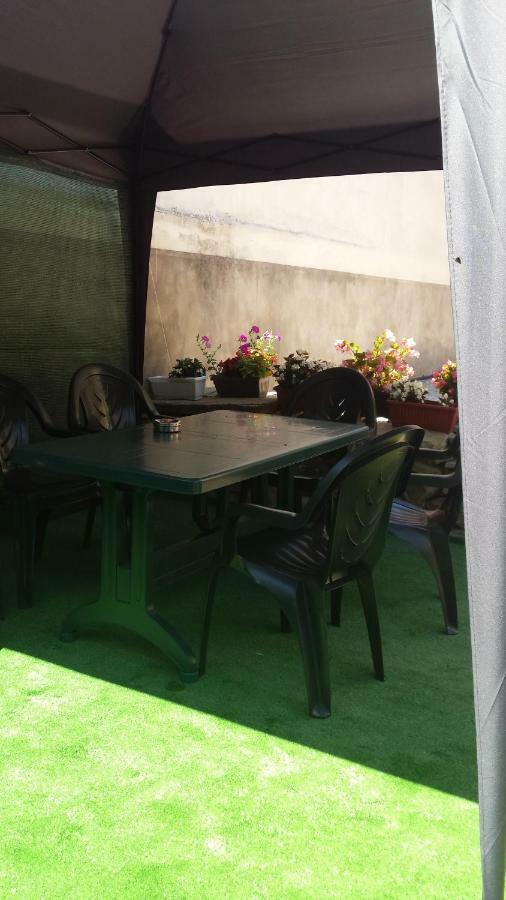 Apartament Stonel Veliko Tŭrnovo Exterior photo